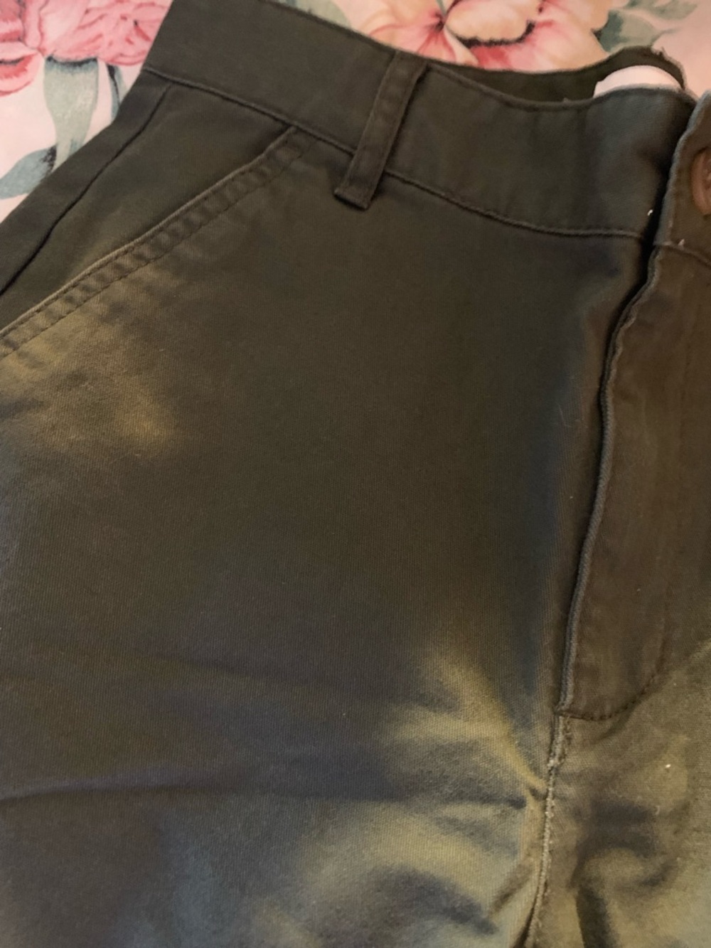 Old Navy Boys Olive Green Stretch Chino Shorts Size 12 - Picture 4 of 11
